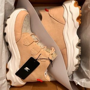 NWT Kinetic Breakthru Caribou size 7.5